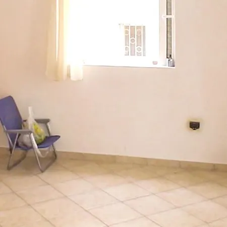 2 Bedrooms House At Kato 100 M Away From The Beach With Sea View Furnished Terrace And Wifi *