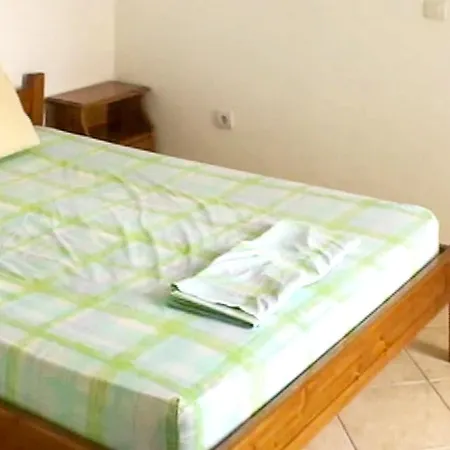2 Bedrooms House At Kato 100 M Away From The Beach With Sea View Furnished Terrace And Wifi * Dhiminio